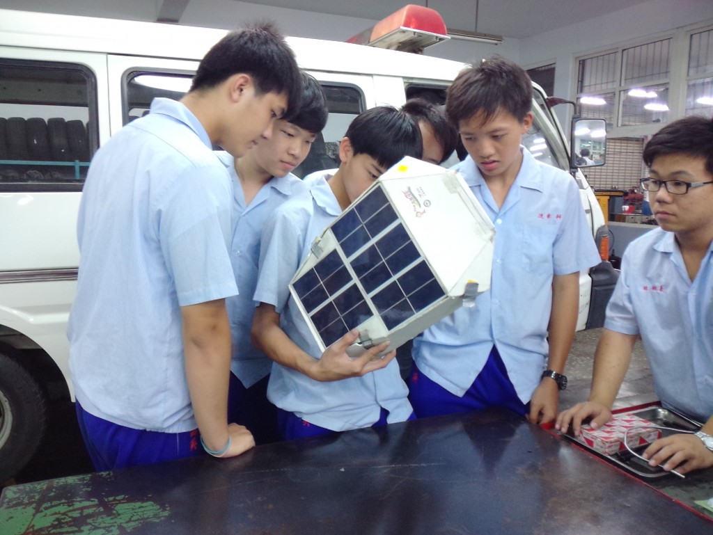 太陽能車製作過程