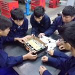 學生製作太陽能車過程
