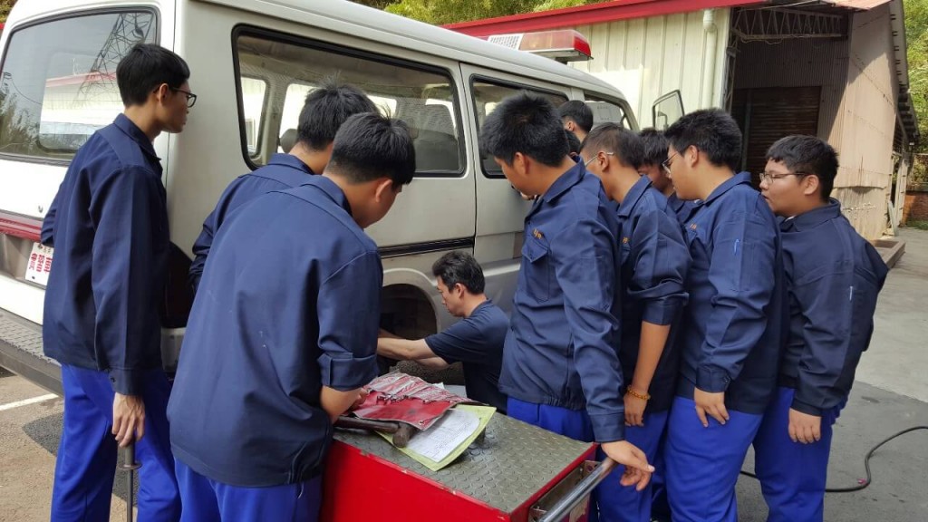 汽車修護丙級術科題目解說