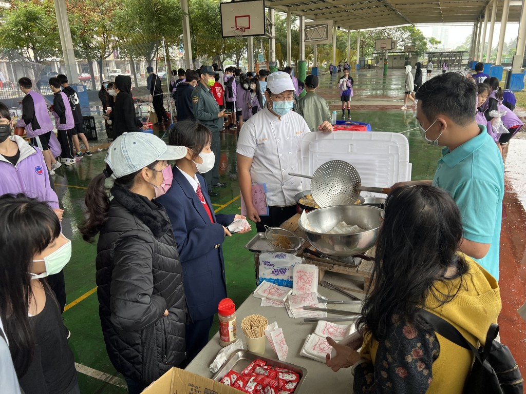 FF1BAD06-C584-4AEC-8AFB-C1B405B87C68