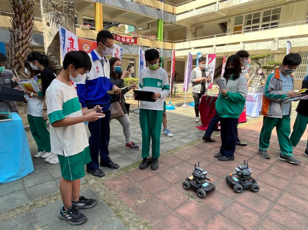 332972243_223509256816888_3025911157013394393_n