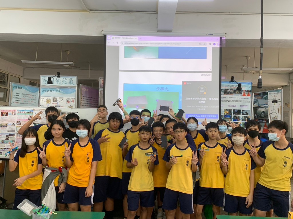 LINE_ALBUM_2023121_231201_35